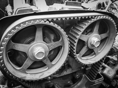 四气瓶发动机的块拆卸供修理的机动车辆发油部件维修中的汽车发动机油部件维修中的汽车发动机